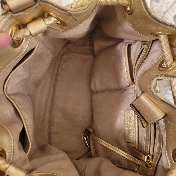 Michael Kors Large Gathered Signature Tote - Picture 6 of 9